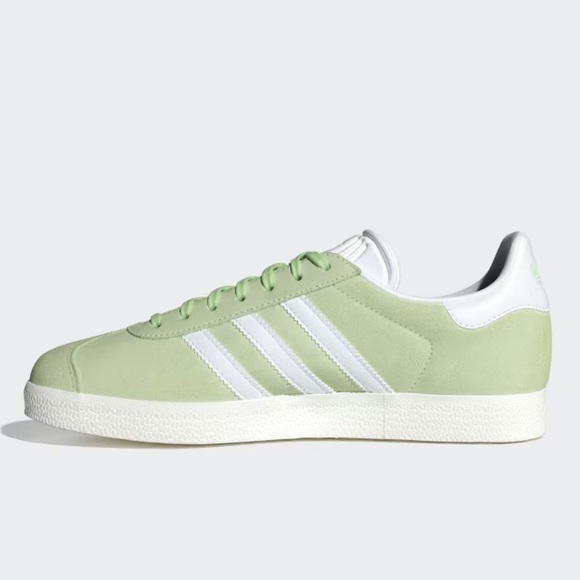 NWOB Adidas Light Green Gazelle Sneakers! - Picture 4 of 4